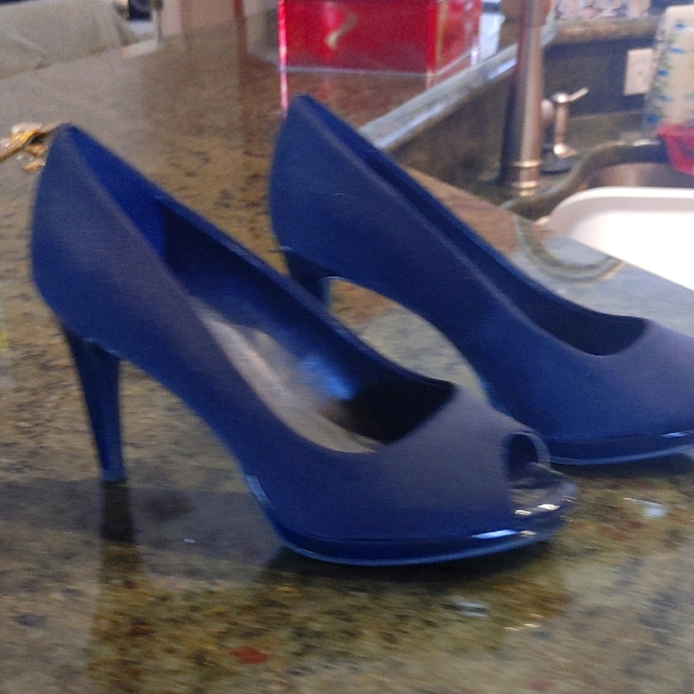 Elegant Navy Blue Peep-Toe Heels